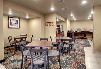Cobblestone & - Hotel 3*
