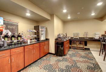Hotel Cobblestone & - Ambridge