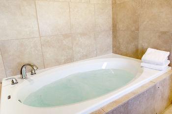 Cobblestone & - 3* Ambridge