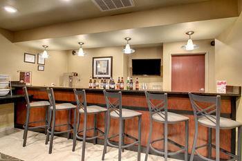 Hotel Cobblestone & -