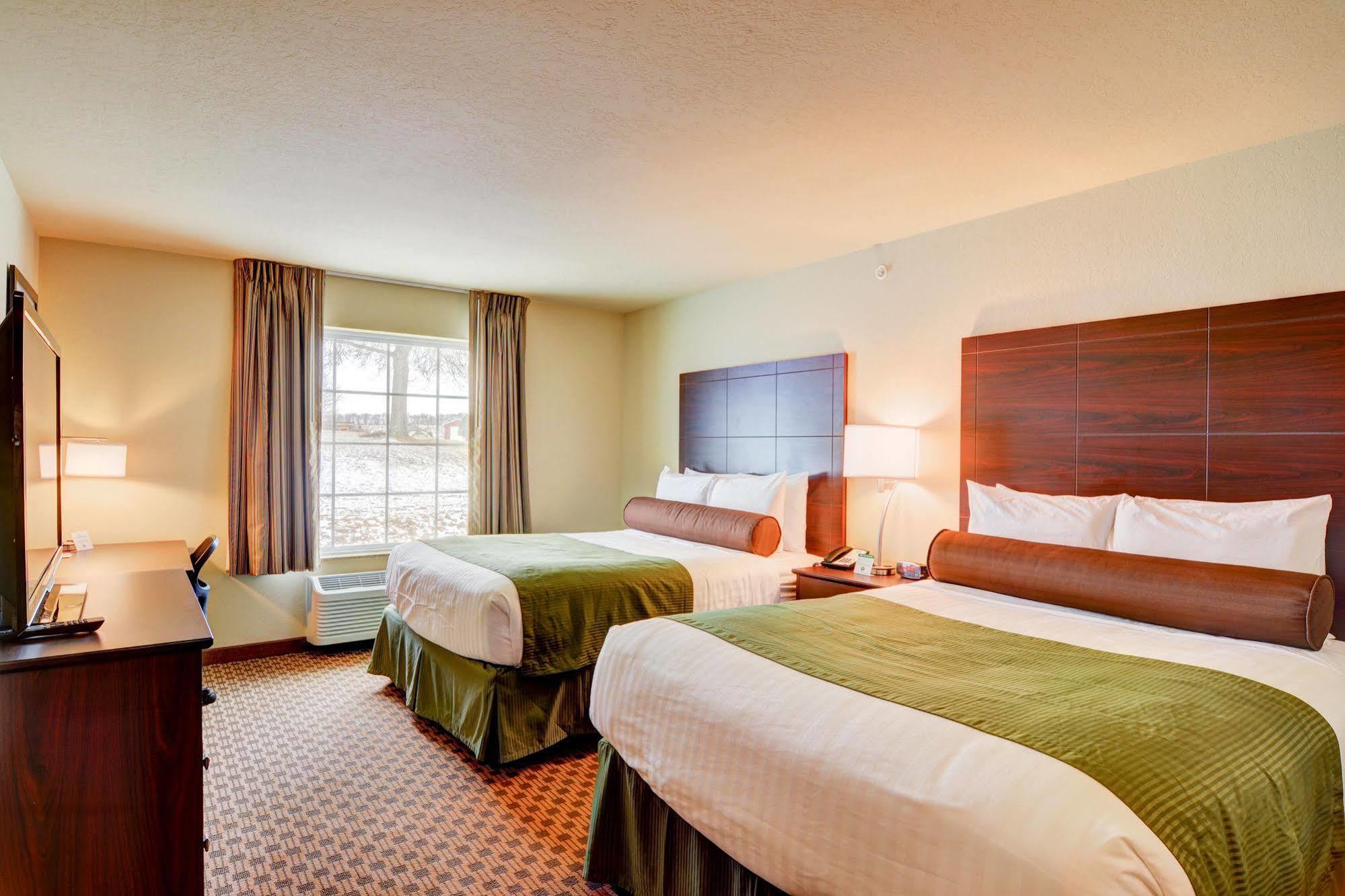 Hotel Cobblestone & - Ambridge