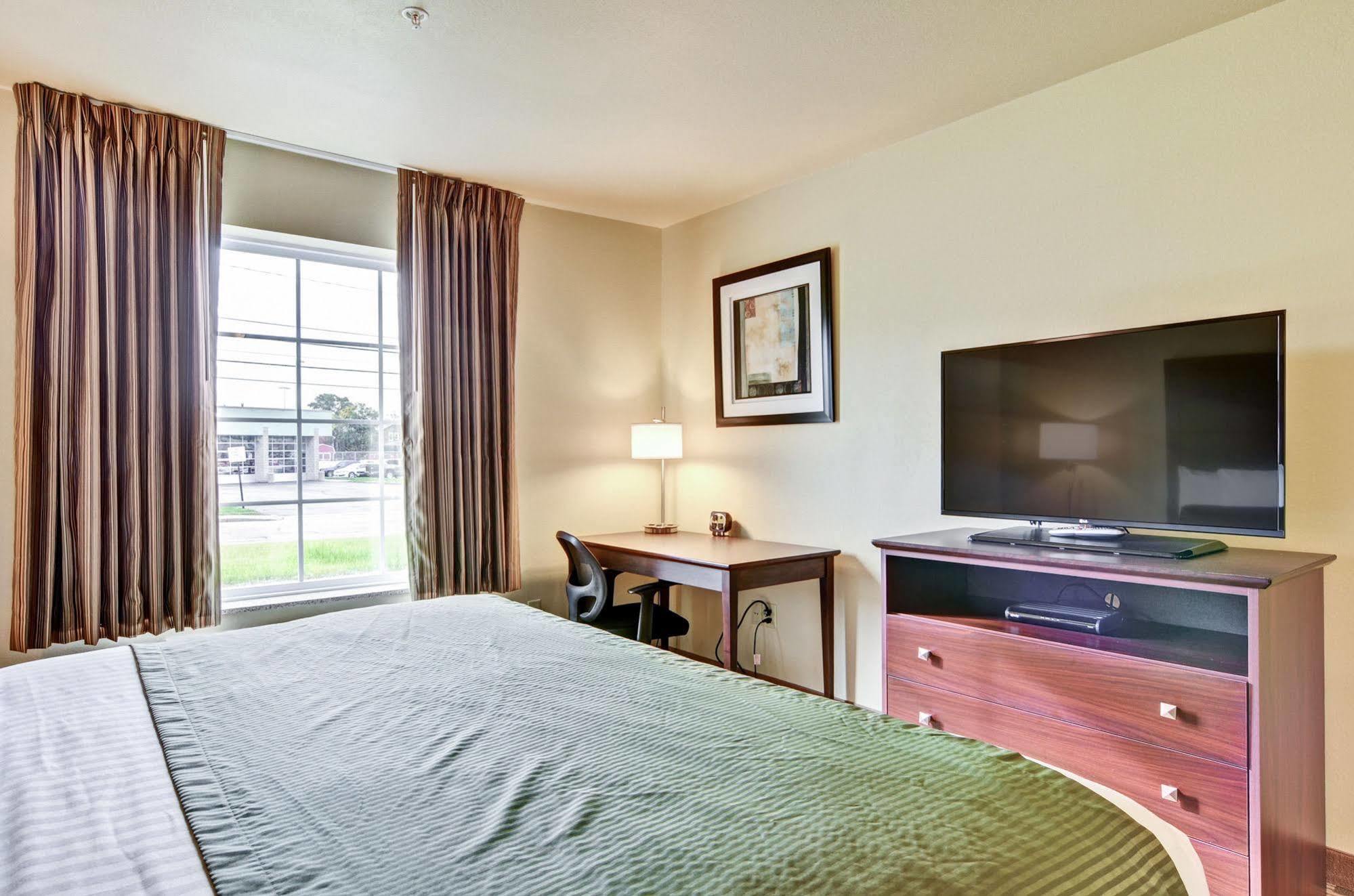 Cobblestone & - Hotel