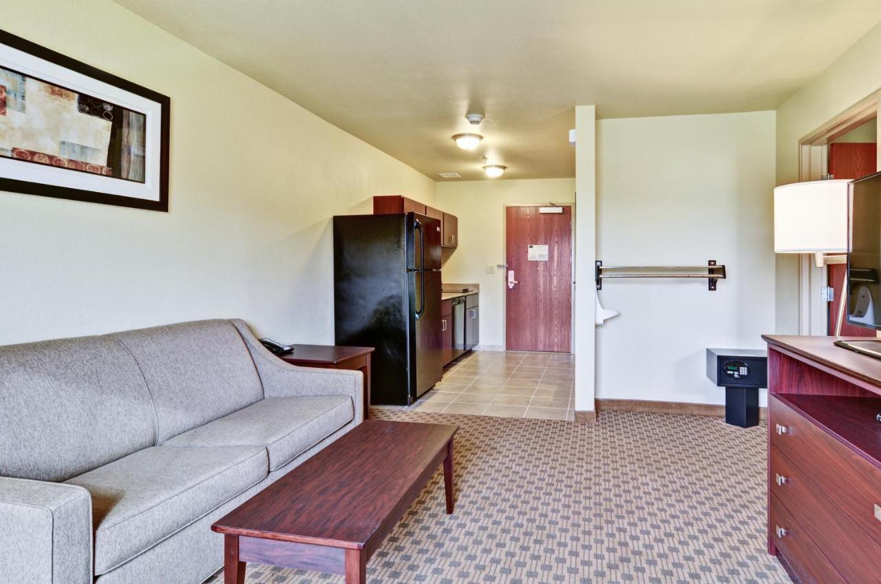 Cobblestone & - Hotel